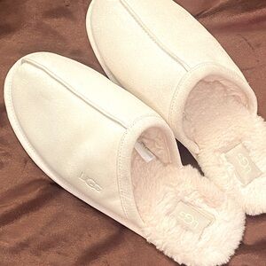 UGG NWOT Pearle Womens Scuff Slipper SZ 10